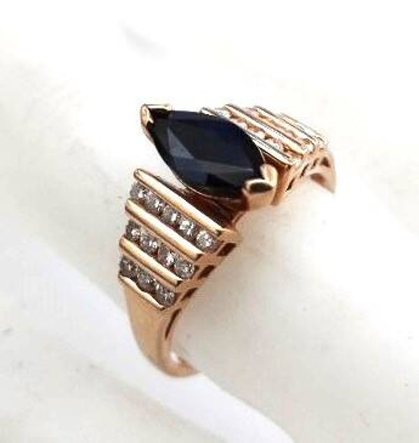 Prachtige 14K gouden ring met Saffier en 24 diamanten LGL