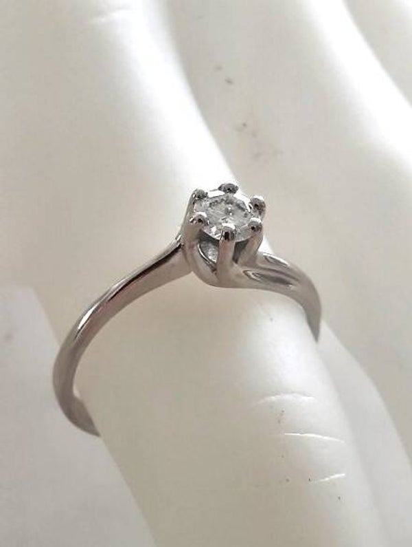 Prachtige 18K Witgouden Solitaire Ring met Diamant (1)