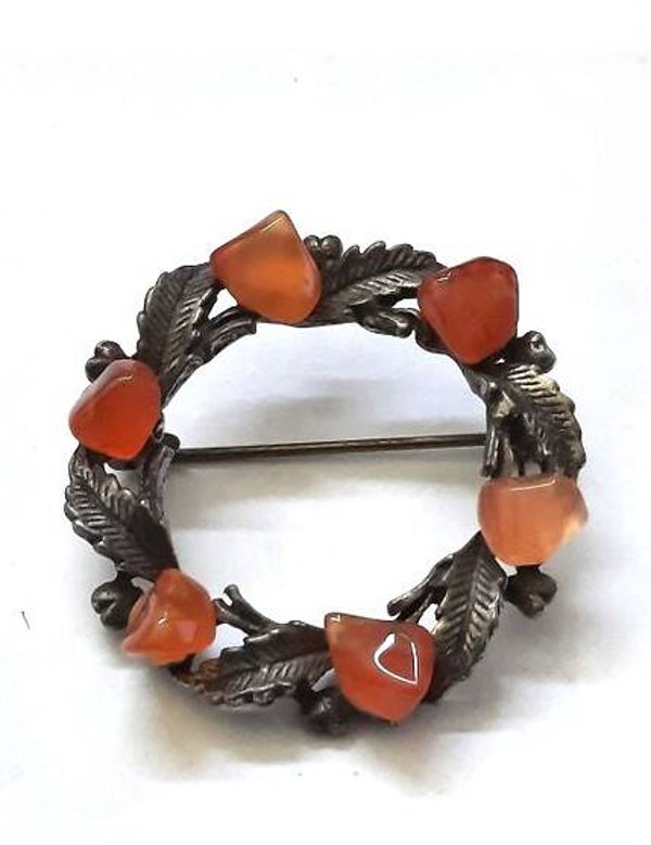 Prachtige Keltische Schotse kransbroche met Karneool-look