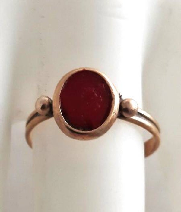 Prachtige Vintage 14K Gouden ring met Rode edelsteen