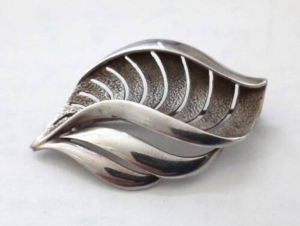 Prachtige vintage zilveren bladbroche 925 MOD