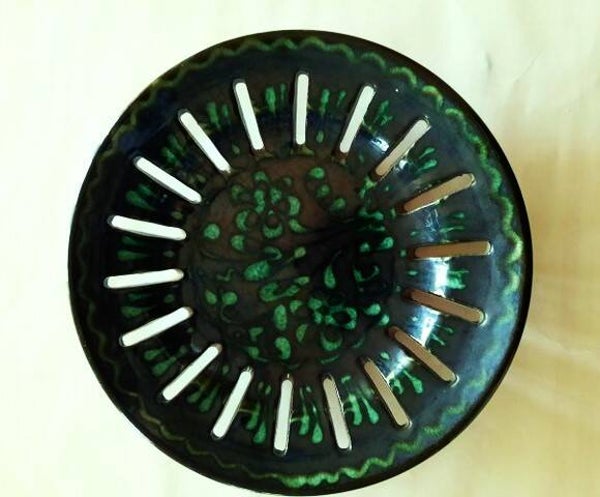 Vintage Hongaars opengewerkt wandbord - Groen majolica glazuur