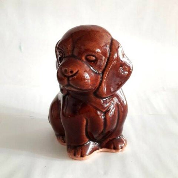 Vintage keramiek hondenbeeldje – sad puppy eyes. Polen