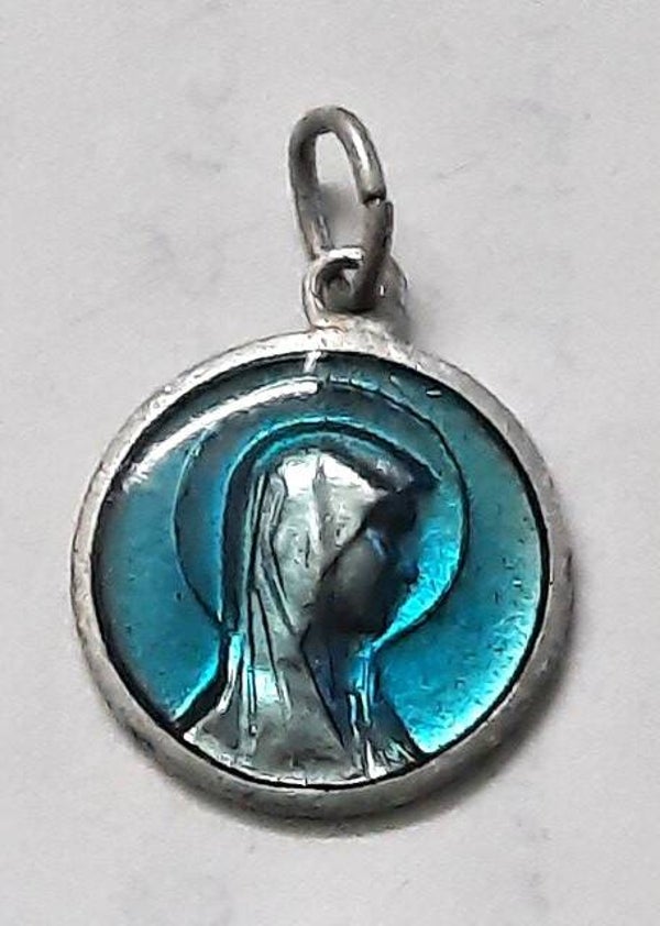 Vintage Lourdes Medaille – Maria met Blauw Emaille & Grotscène