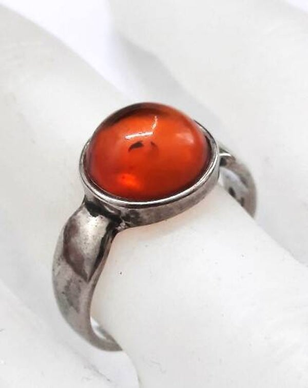 Prachtige zilveren ring met barnsteen 925 PL