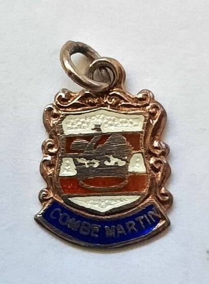Zilveren vintage emaille hanger bedel Combe Martin