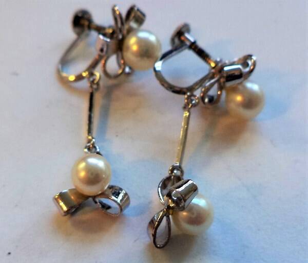 Vintage zilveren Strik schroef-oorbellen met parels