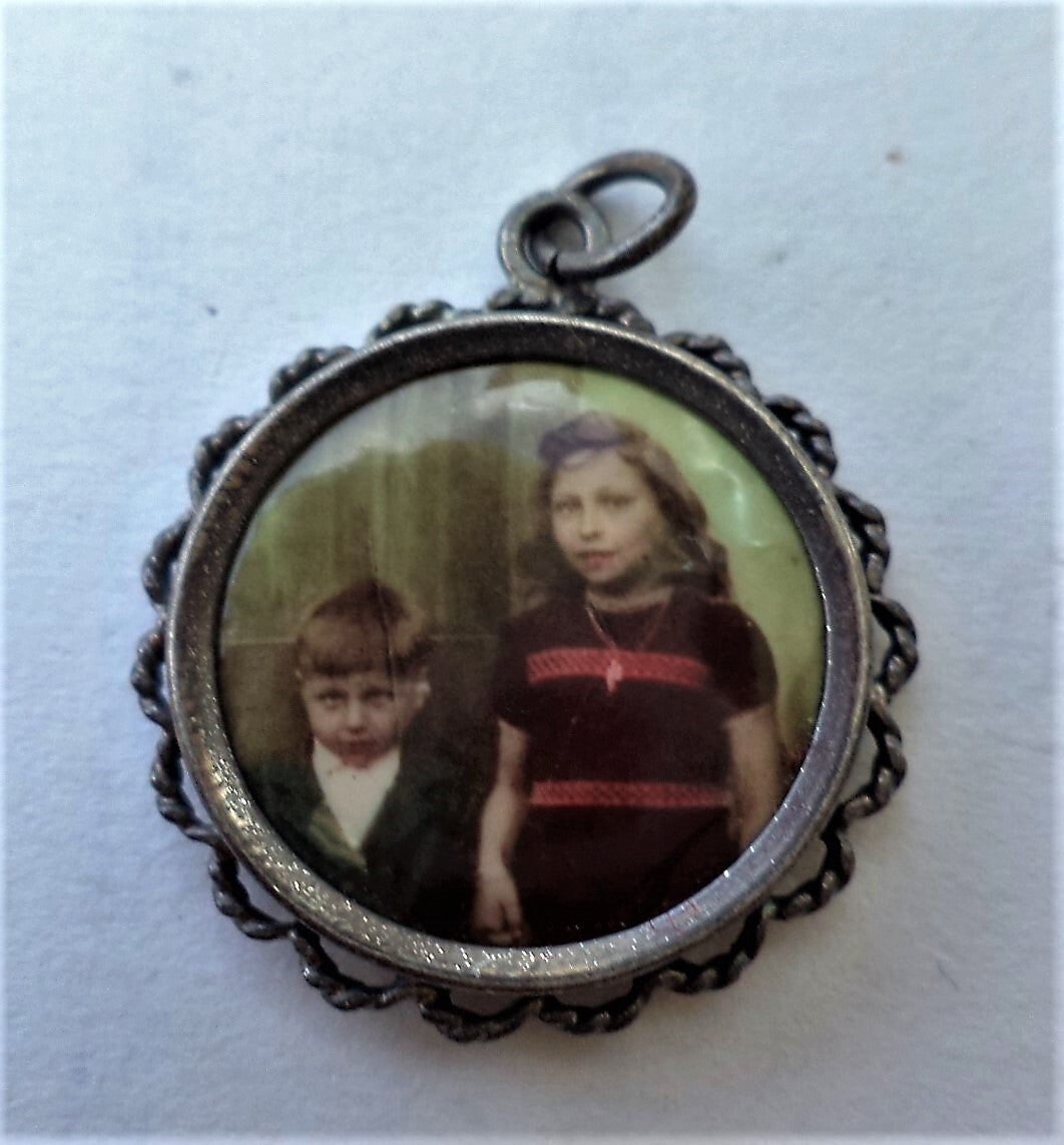 Antiek verzilverd Jugendstil fotomedaillon (7812-1017)