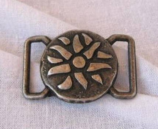 Vintage Riemgesp Asterisk – 70s Bloemen Zon motief (1165)