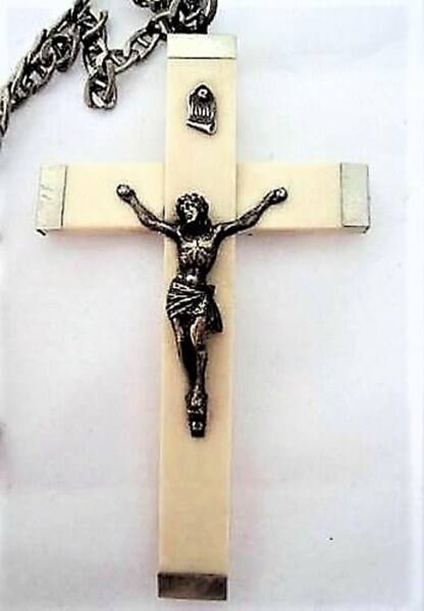 Antiek benen crucifix, kruisje, hangertje Chevremont (7741-126)