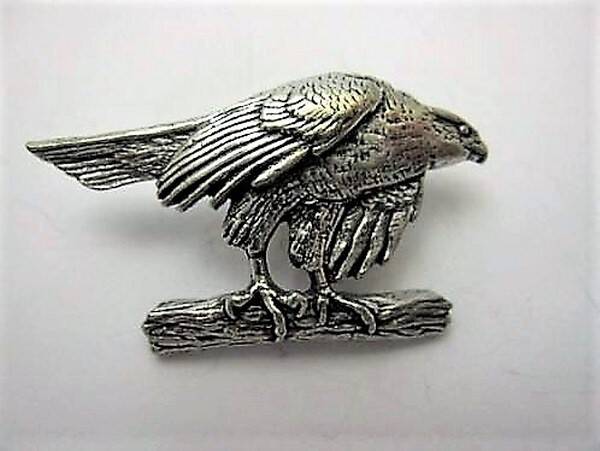 Luxe Tinnen Havik broche – Handgemaakt door A.R. Brown (7167-145)