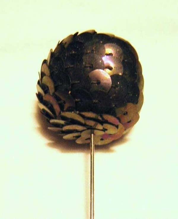 Vintage hoedenspeld met paarsbruine pailletten – Mid-Century