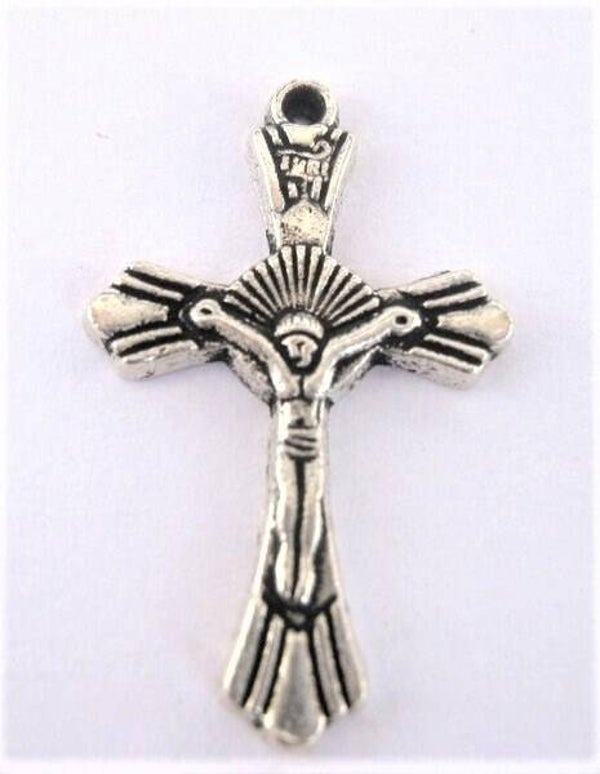 Mooi Verzilverd Crucifix Kruisje – Sunburst Design (17)