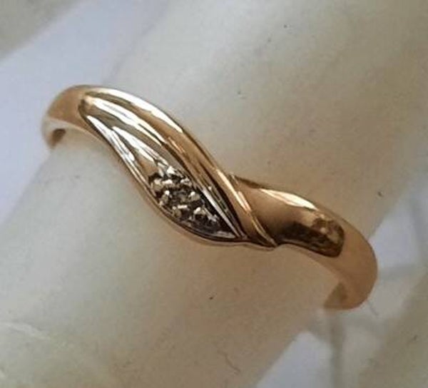 Vintage 10k gouden ring draai-ontwerp met diamantje (33)