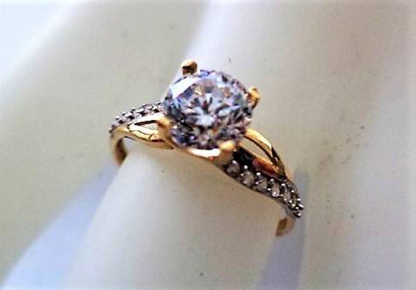 Prachtige 14k Gouden Solitaire ring met Zirkonia (42)