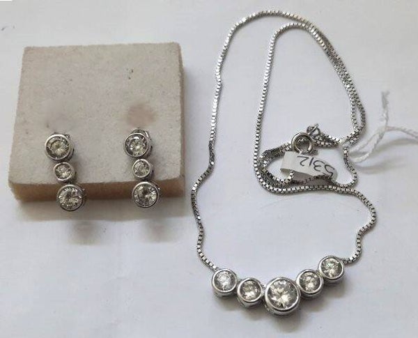 Prachtige halsketting met geïntegreerd ornament + oorbellen (5312)