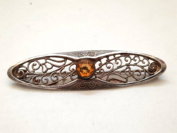 Mooie oude filigrain zilveren broche met gele steen (5405-601)