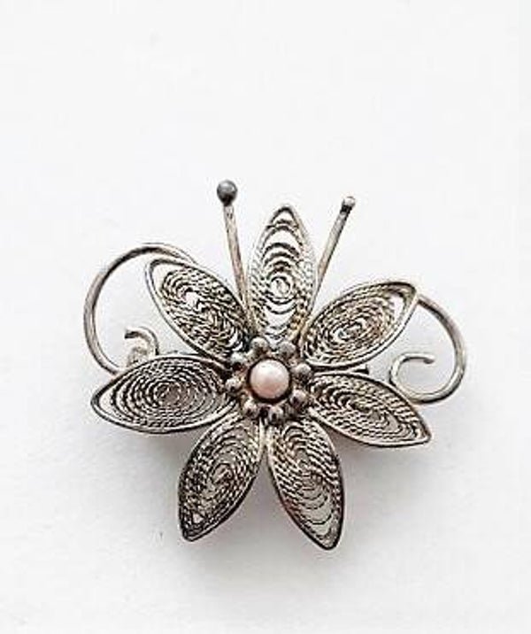 Vintage zilveren filigrain broche met pareltje (5456-662)