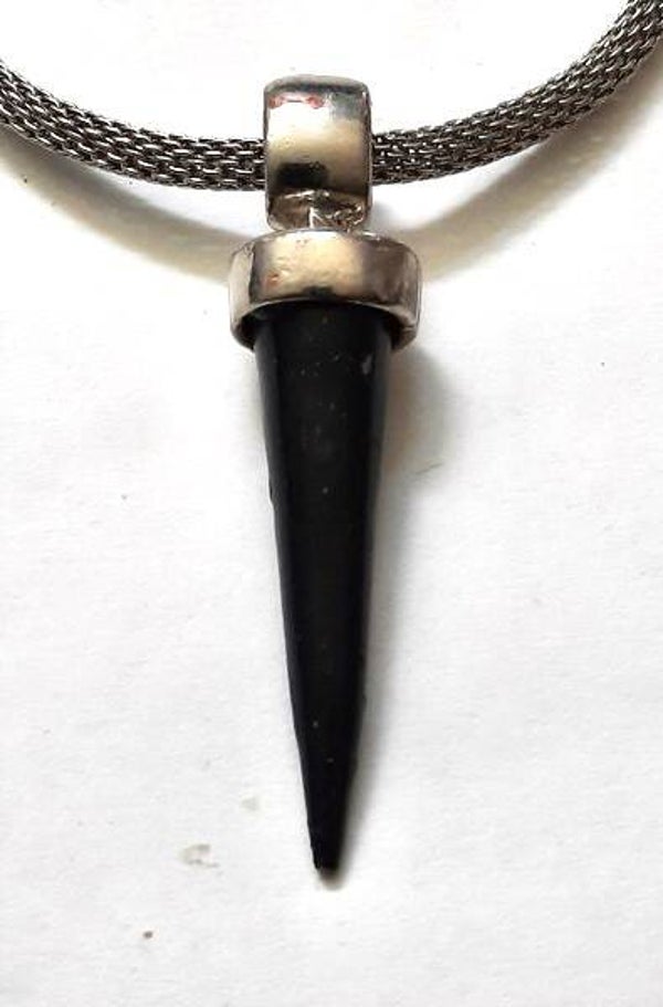 Aparte zilverkleurige gaasketting met kegelhanger (5531-148)