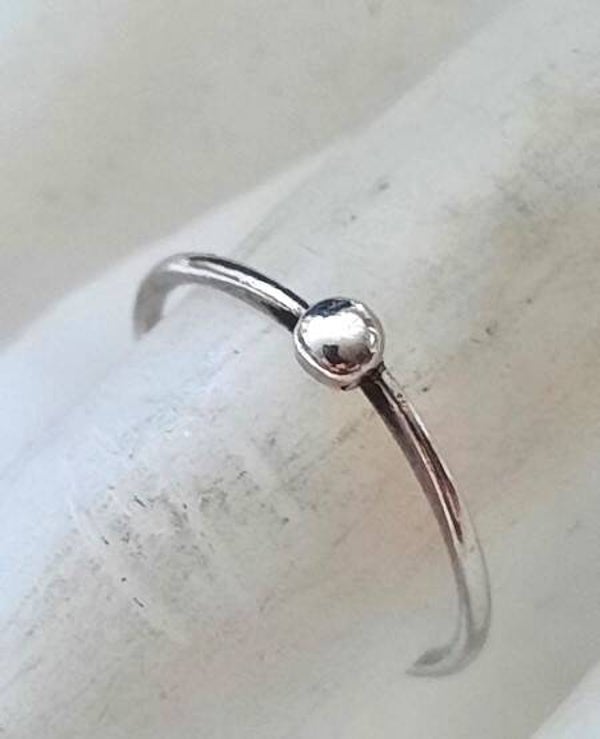 Leuke zilveren ring met bolletje 835 (5717-476)