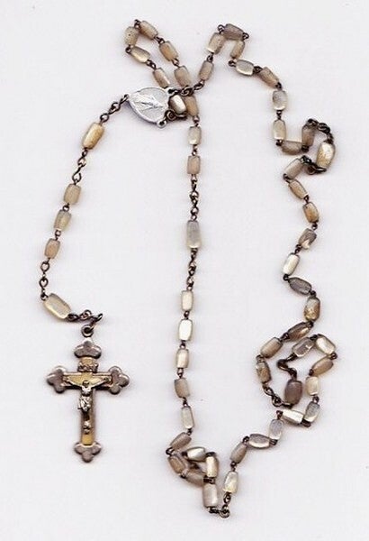 Prachtige antieke Rozenkrans, parelmoer & zilverkleur (5850-72)