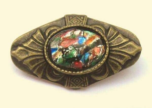 Antieke Art Deco Stijl Bronskleurige broche met Iriserend Murano glas (6001-1244)