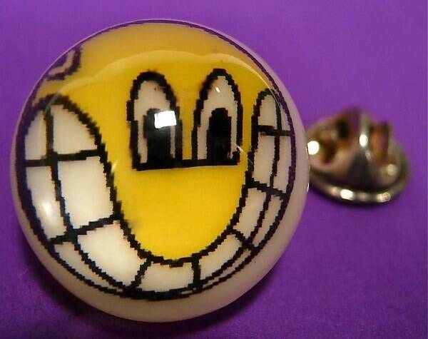 Unieke Jim Avignon Smiley broche pin Soho Limited Edition (6134-1467)