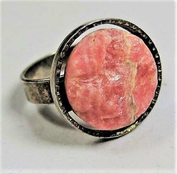 Artistieke ring ruwe rhodochrosiet 925 zilver.  Maat variabel (6288-1441)