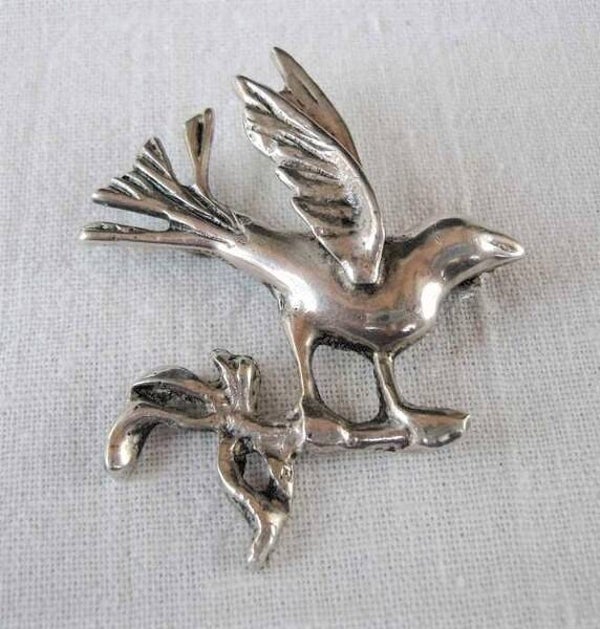 Vogel op tak, grote vintage sterling zilveren reliëf broche (6539-1972)