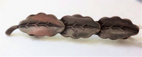 Art deco broche de eikenblaadjes van Karl Hofmann (6587-2025)