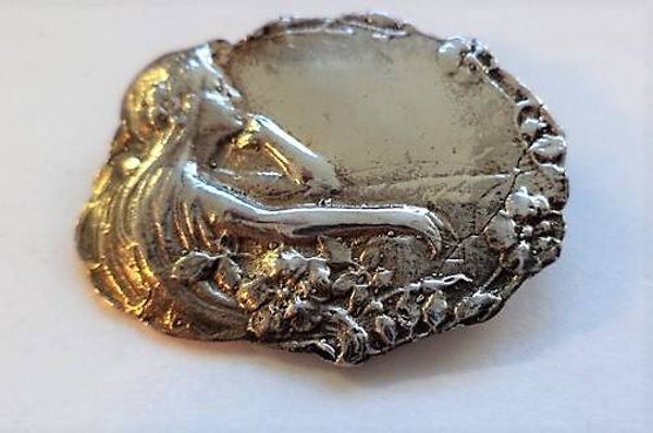 Prachtige Jugendstil broche vrouw met bloemen (6895-2652)