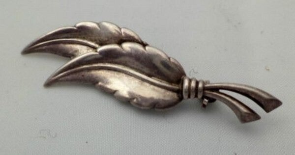 Art deco broche 2 blaadjes, 835 zilver (7124-2929)