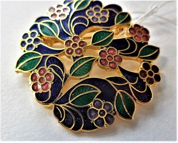 FISH Broche cloisonné rode en blauwe bloemetjes, 22 kt (7129-3339)