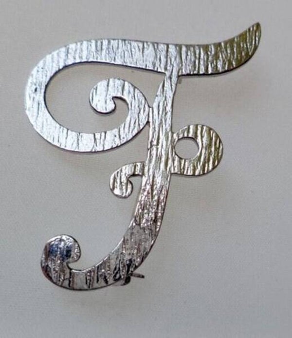 Mooie grote letterbroche F, 835 zilver, Lutz und Weisz (7170-3015)