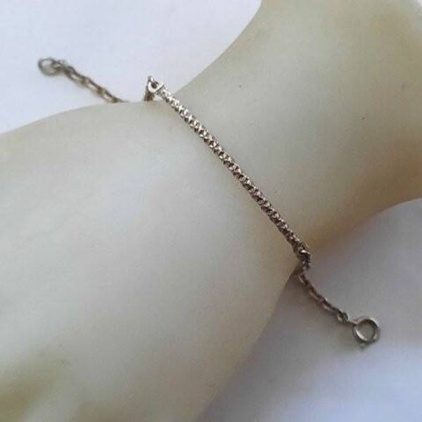 Sterling zilveren armband met een gestructureerd staafje