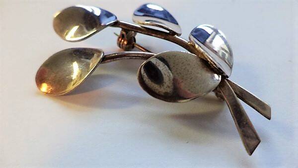 Prachtige Noorse design broche, N. Buchholts (7219-3512)