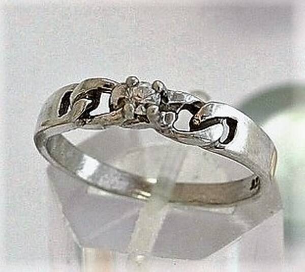 Prachtige zilveren ring, schakelmotief en Bergkristal, LS (7228-2059)