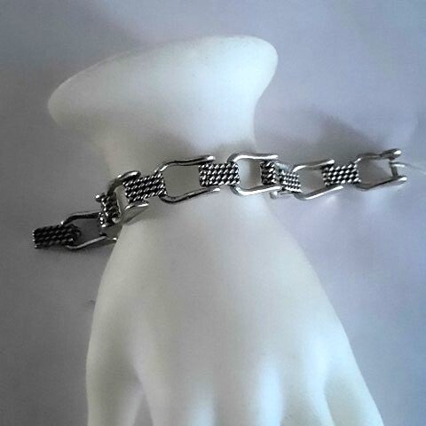 Prachtige en aparte armband met harpsluitingen schakels (7411-528)