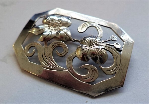 Art Deco Stijl zilveren Bloemenbroche opengewerkt, 800 Handarbeit (7426-3982)