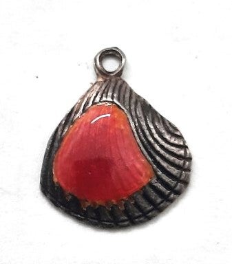 Zilveren hangertje schelpje met rood emaille Reu 800 (7545)