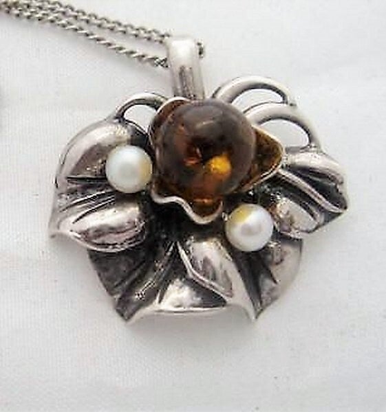 Stijlvolle zilveren Bloemenhanger (925) - Barnsteen & Parels & ketting (7711-970)