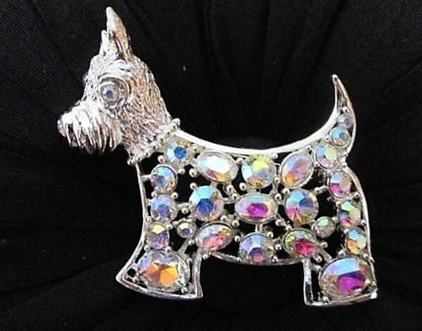 Schitterende vintage Scottie Dog broche, Regenboog Strass & Rhodium (7878-4684)