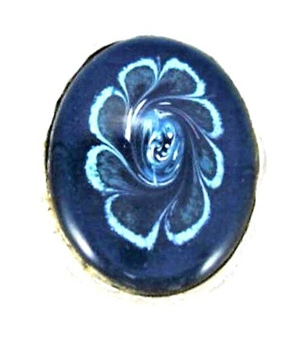 Aparte vintage blauwe emaille broche in zilverkleurige schulprand (7879-4613)
