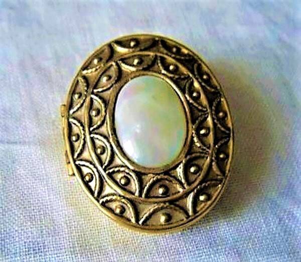 Leuke broche / hanger voor parfum, Avon (7886-1073)