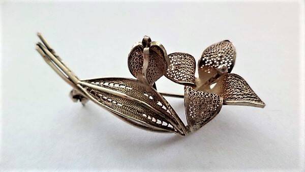 Mooie zilveren filigrain bloemen broche, 800 GS