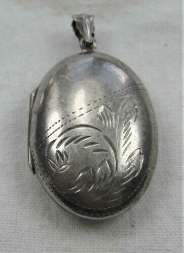 Groot gesigneerd medaillon met floraal motief, 925 zilver (7928-1103)