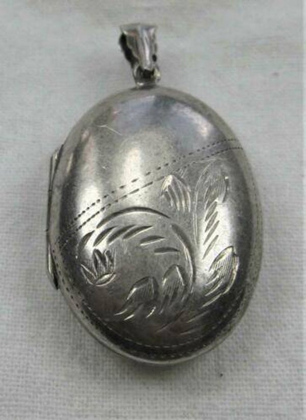 Groot gesigneerd medaillon met floraal motief, 925 zilver (7928-1103)