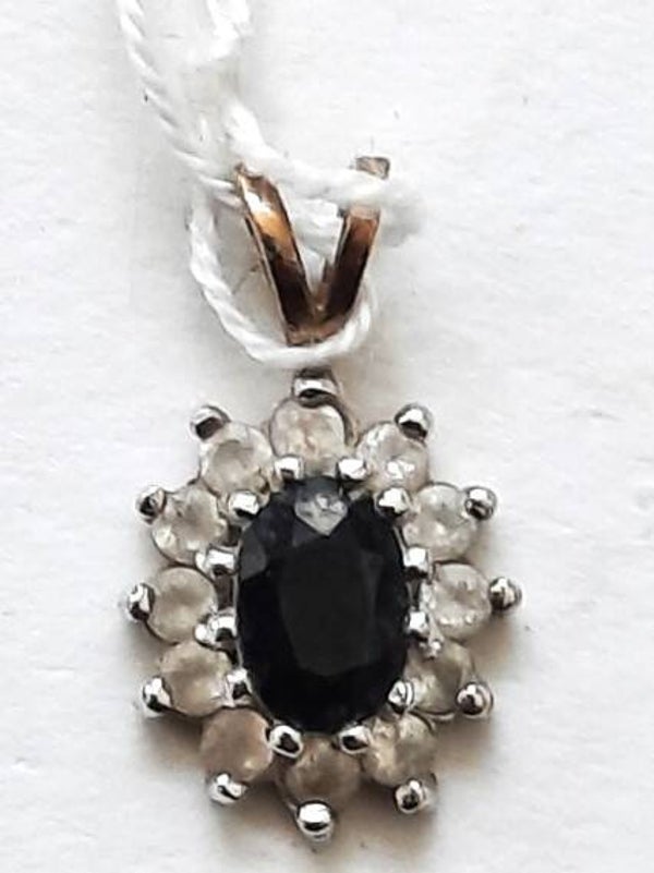 Klassiek 9Kt gouden Entourage hangertje, Saffier & Zirkonia cluster (7941-1168)