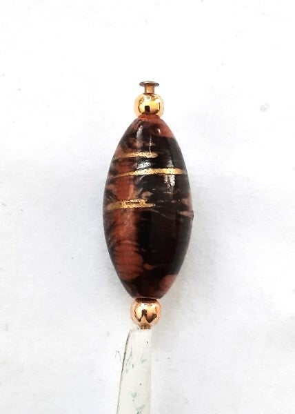 Vintage hoedenspeld met gemarmerde "Lucite" kraal (8027-J13)