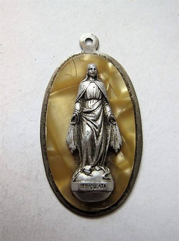 Vintage hanger Maria Immaculata op parelmoerlook (8043)